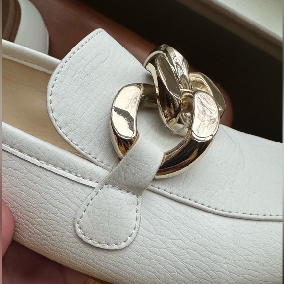 Nine West Ivory Loafers with Metallic Chain - Picture 5 of 7
